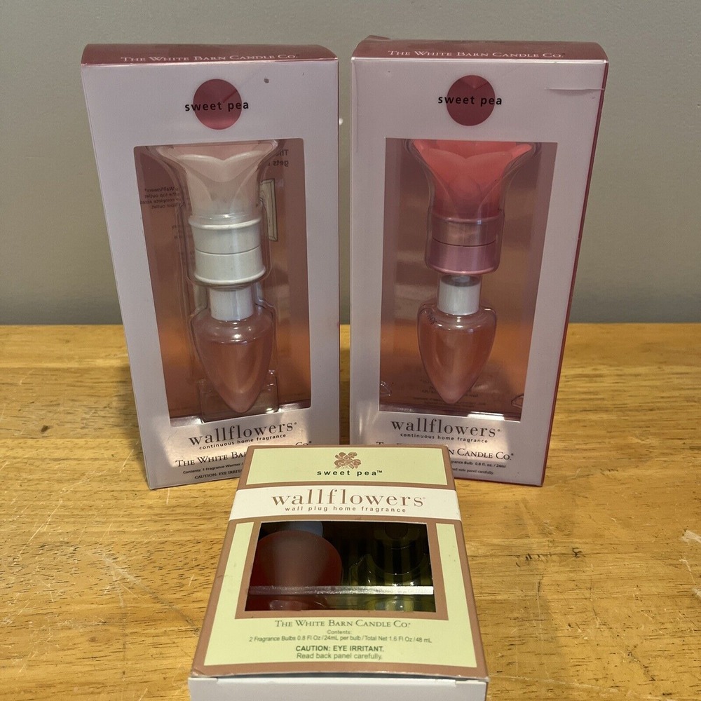 The White Barn Candle Co sweet Pea Wallflowers Plug In set of 2 and‎ Refill